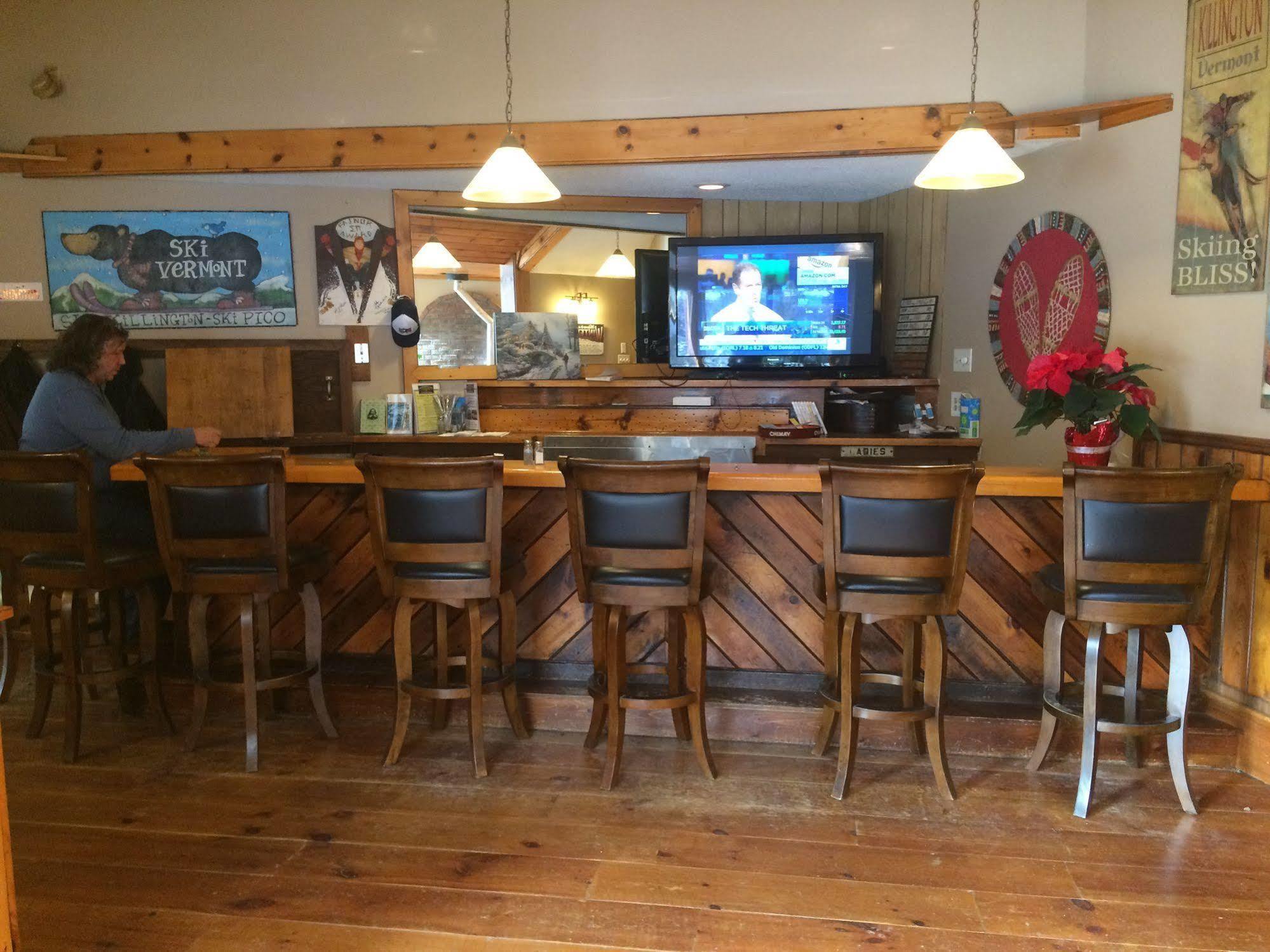 Butternut Inn And Pancakehouse Килингтън Екстериор снимка